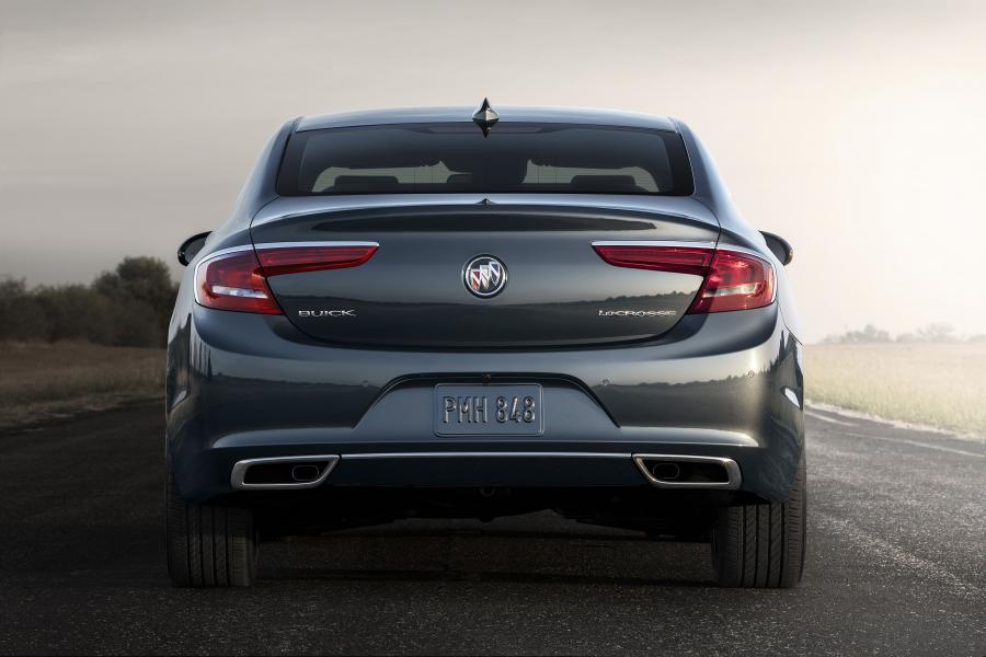  Buick LaCrosse Avenir 2017 года  (NA) (фото 3 из 11)